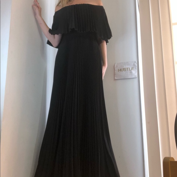 Altar’d State Off the Shoulder Pleated Maxi Black - Picture 2 of 6